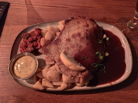 Leckeres Abendessen im Särna Camping Restaurant