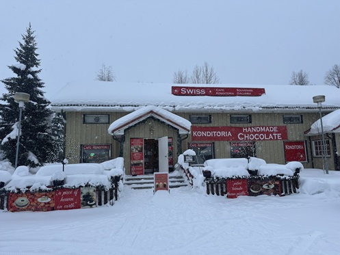 Das Swiss Café Konditorai in Muonio